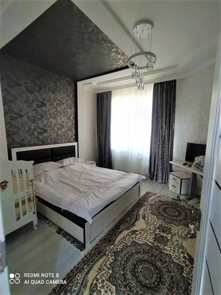 Продается 2-комнатная квартира − 55 м²