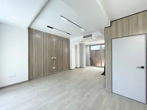2-этажный дом − 155 м², 2.2 сот.