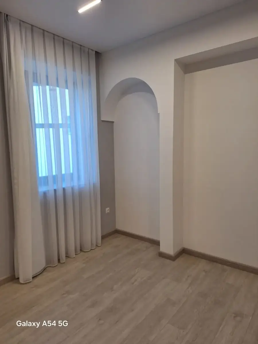 2 qavatli uy sotiladi − 155 m²