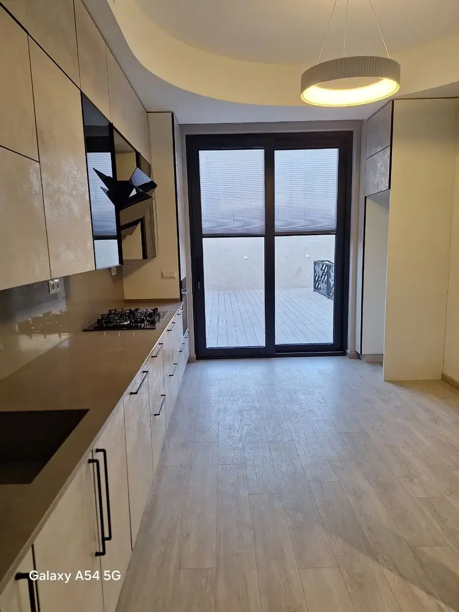 2 qavatli uy sotiladi − 155 m²