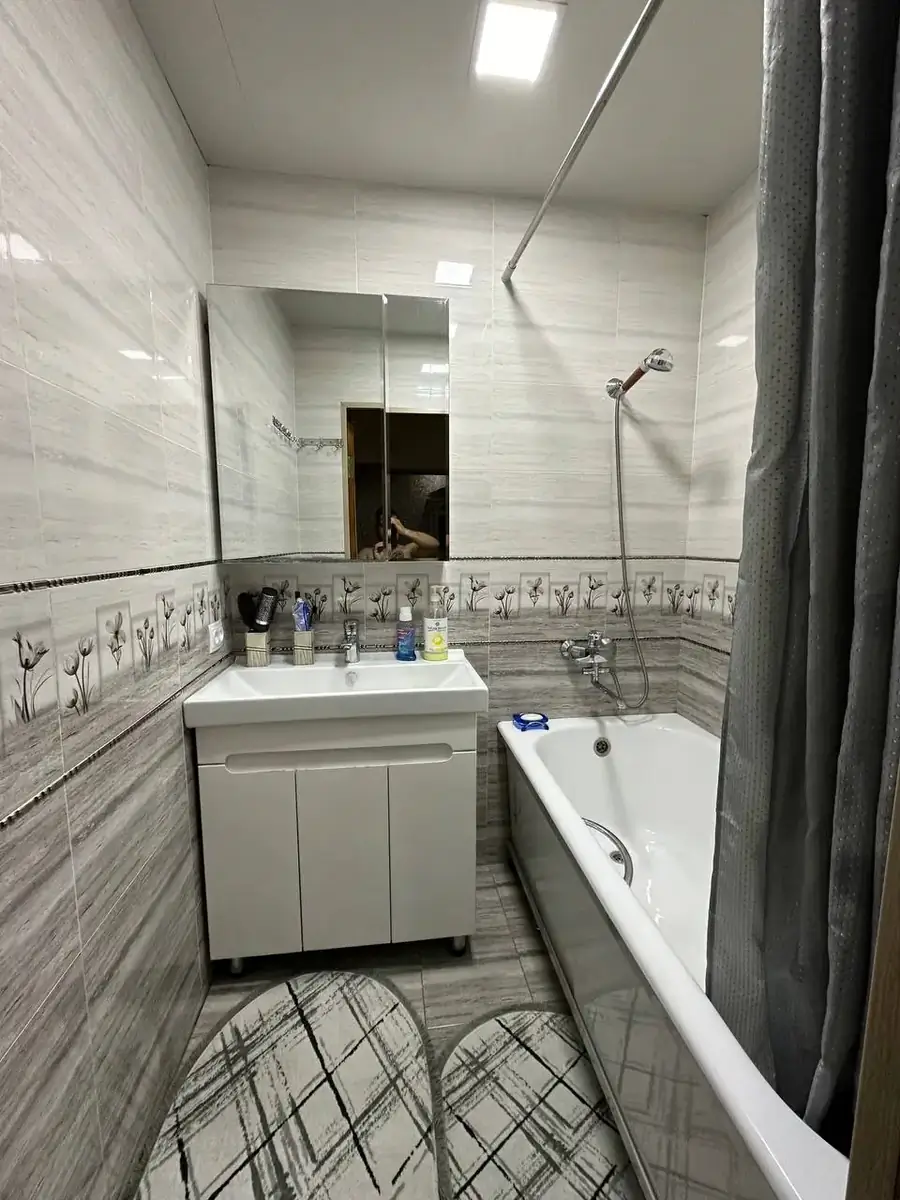 3 xonali kvartira sotiladi − 61 m²