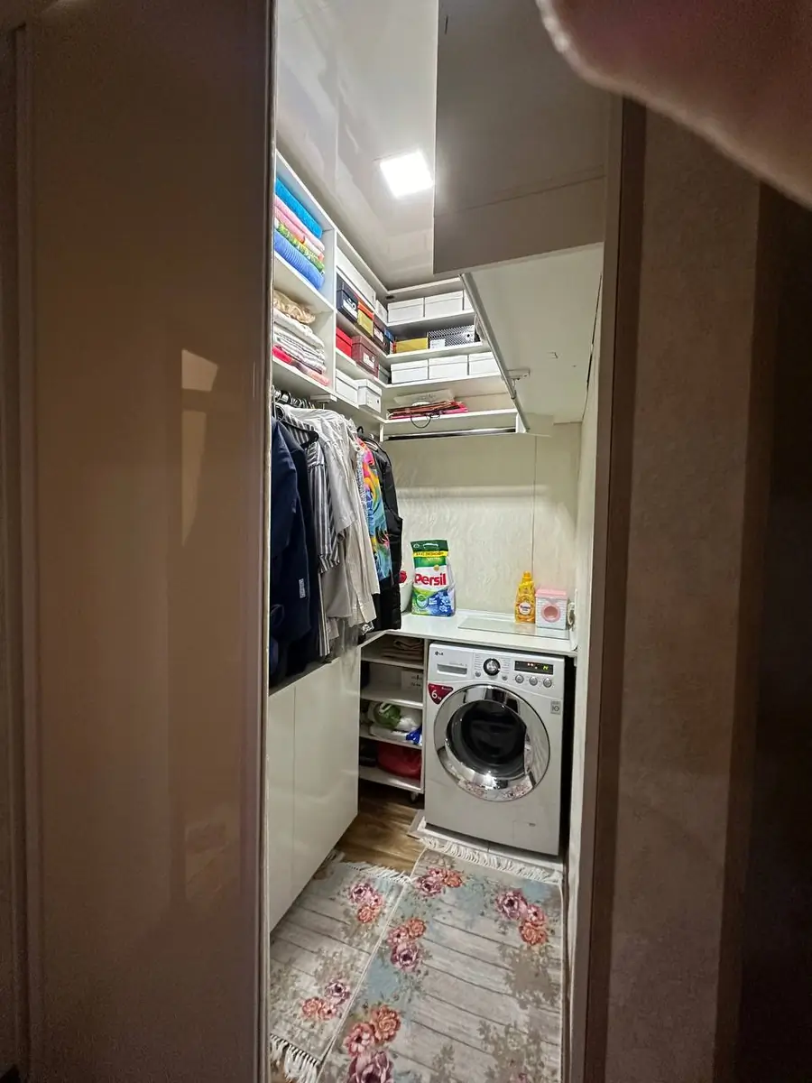 3 xonali kvartira sotiladi − 61 m²