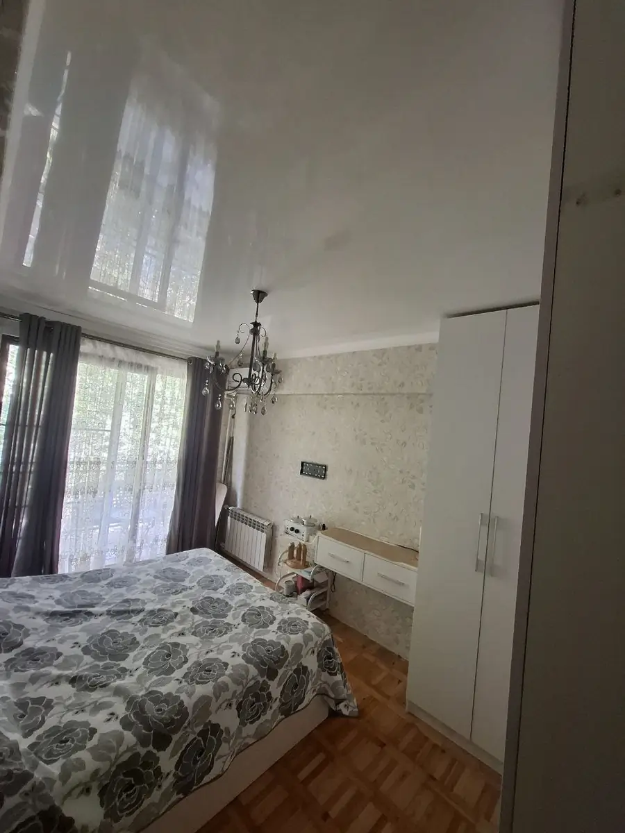 4 xonali kvartira − 90 m², 3/4 qavat