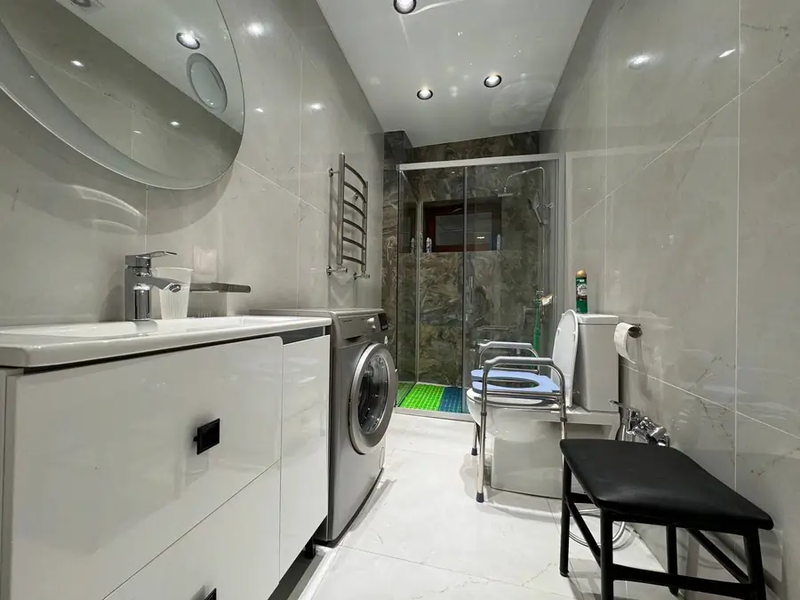 Продается 2-этажный дом − 213 м²