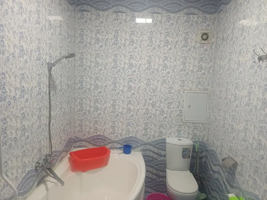 Сдается 2-комнатная квартира − 96 м²