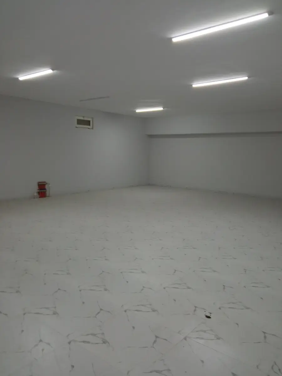 Продается 2-этажный дом − 550 м²