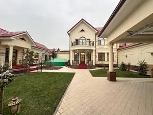 2-этажный дом − 600 м², 8 сот.