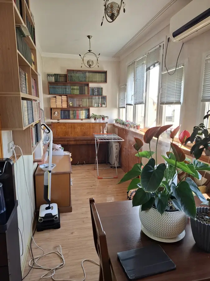 3 xonali kvartira sotiladi − 95 m²