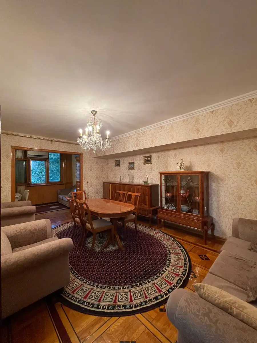 Сдается 3-комнатная квартира − 80 м²