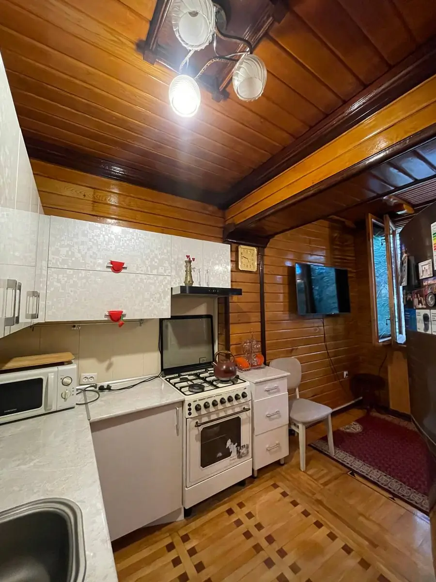 Сдается 3-комнатная квартира − 80 м²