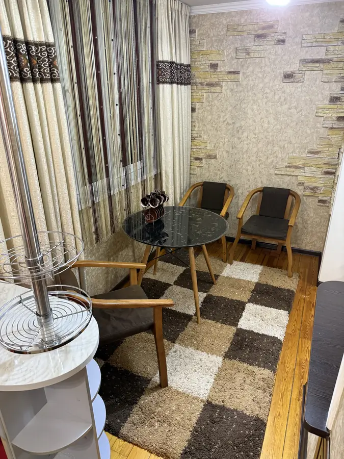 2 xonali kvartira sotiladi − 52.5 m²