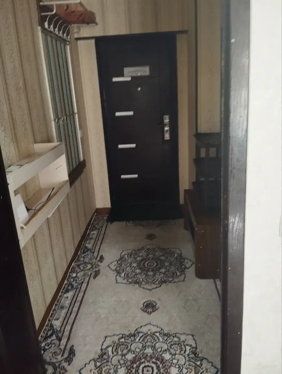 1 xonali kvartira − 42 m², 4/5 qavat