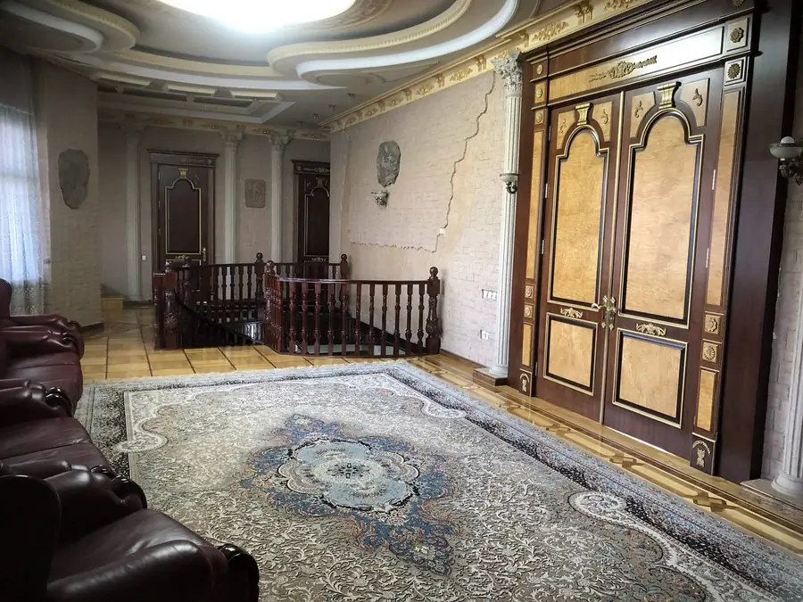 2 qavatli uy sotiladi − 320 m²