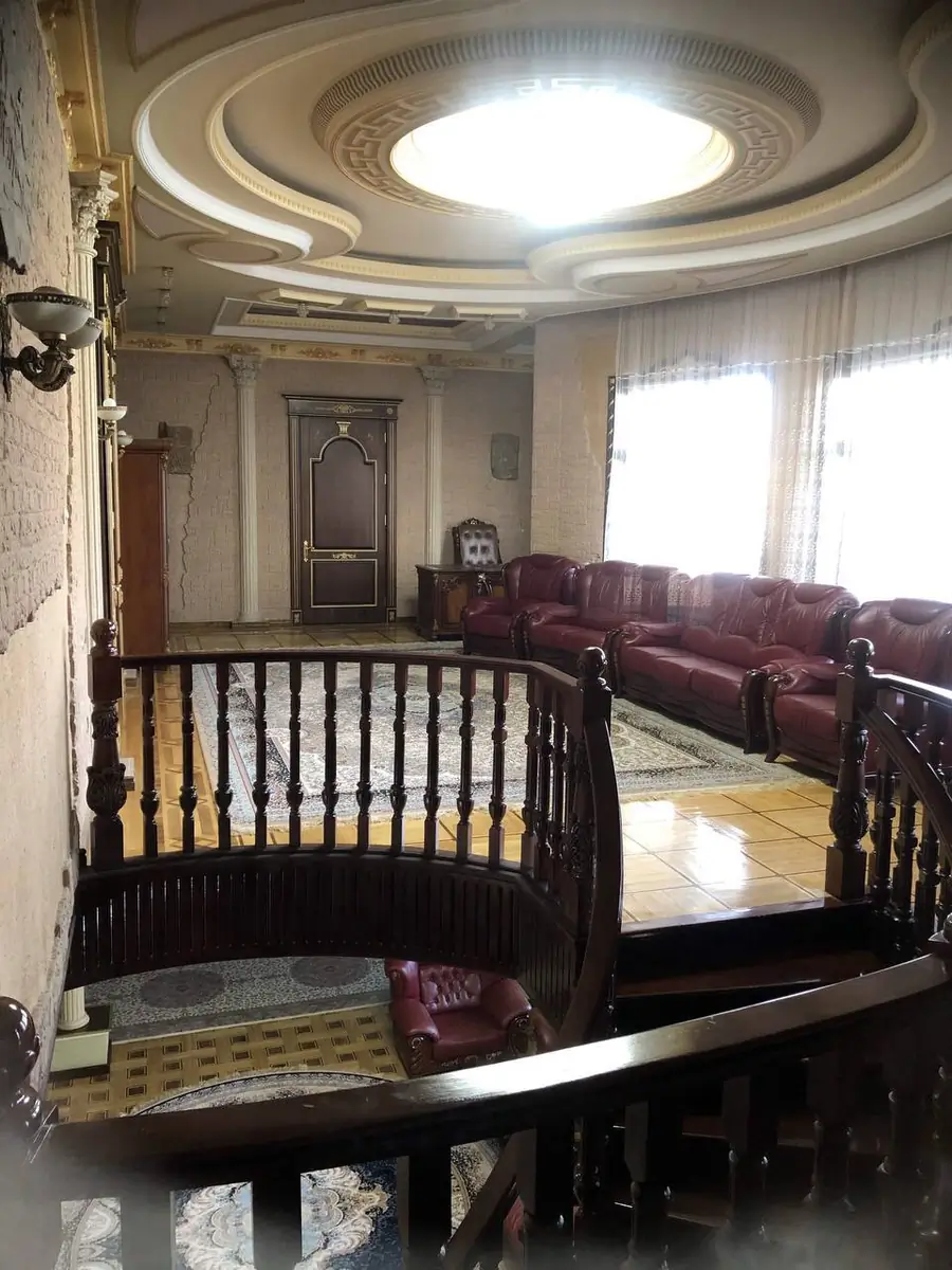 2 qavatli uy sotiladi − 320 m²