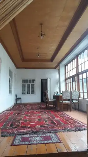 2-этажный дом − 200 м², 4.2 сот.