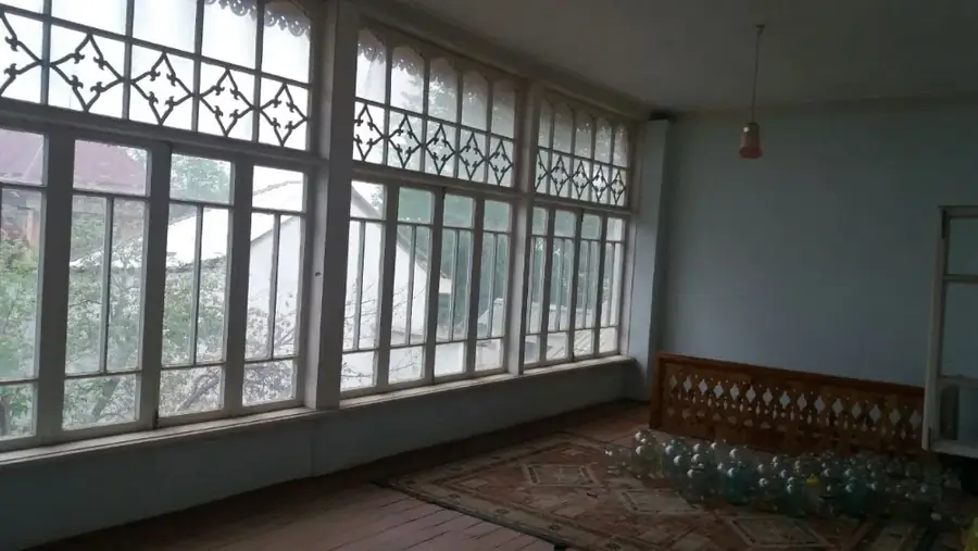 2-этажный дом − 200 м², 4.2 сот.