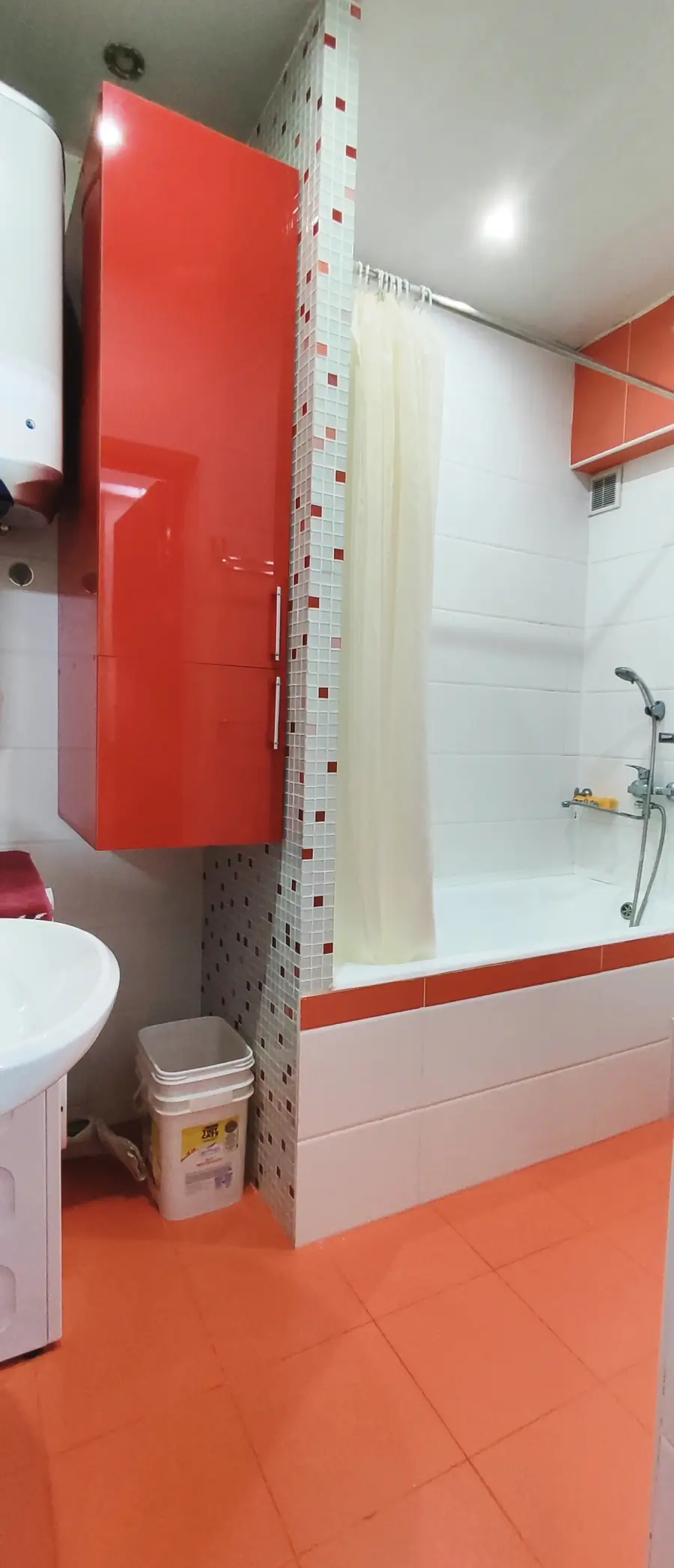 Сдается 3-комнатная квартира − 75 м²