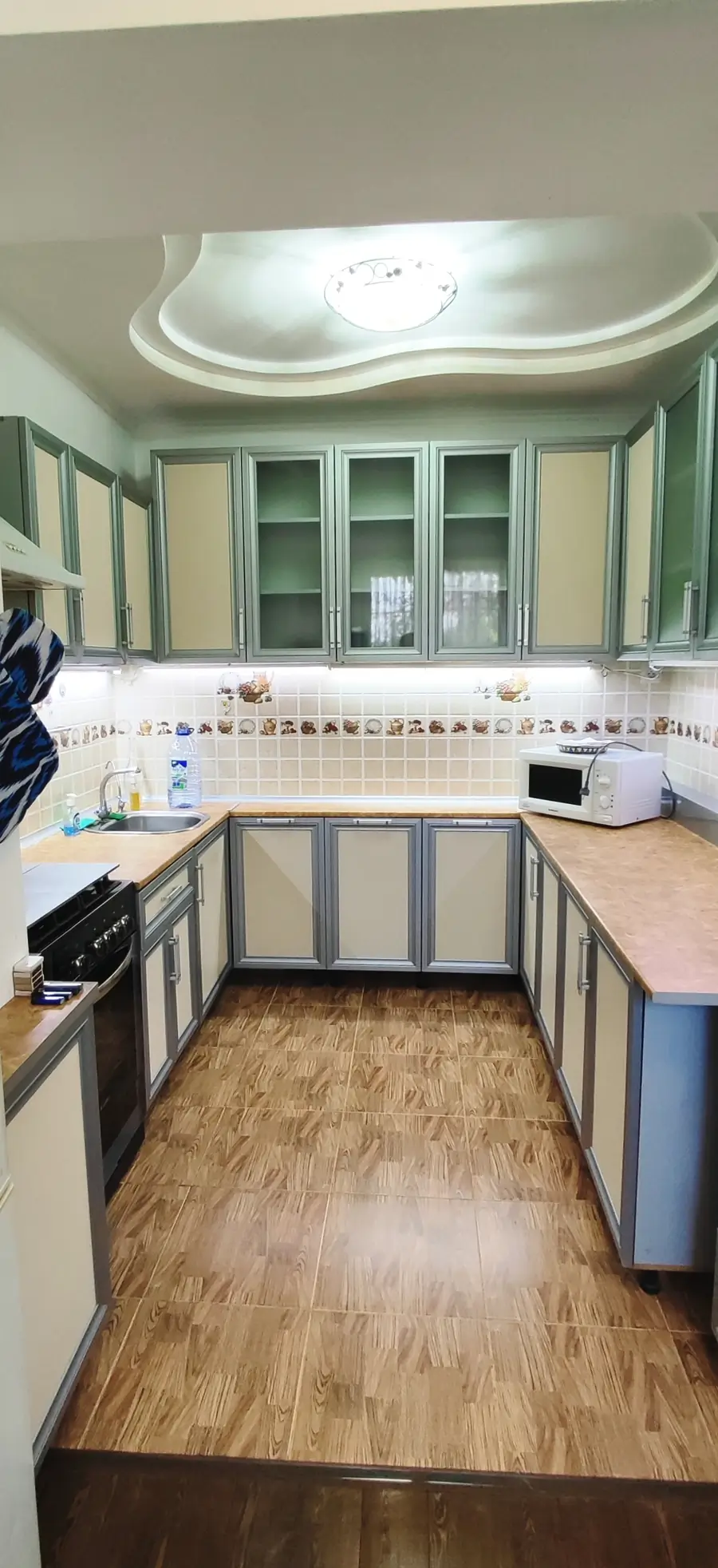 Сдается 3-комнатная квартира − 75 м²