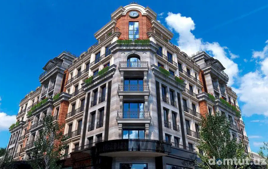 4 xonali kvartira sotiladi − 122 m²