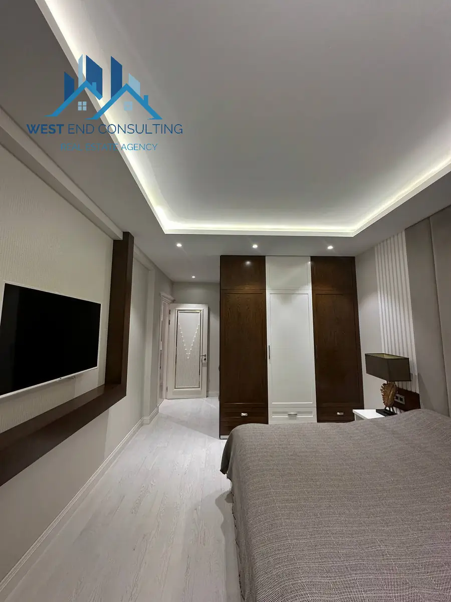 Сдается 3-комнатная квартира − 100 м²