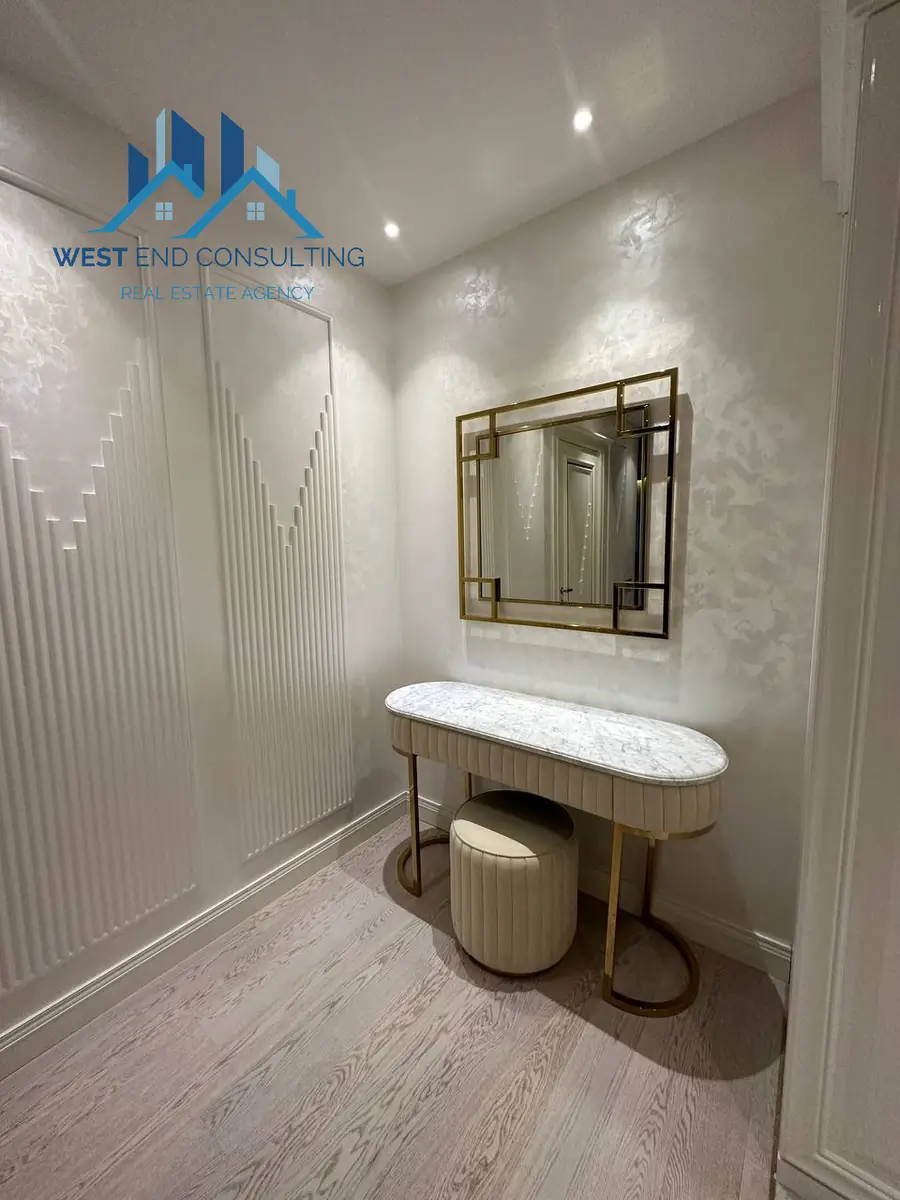 Сдается 3-комнатная квартира − 100 м²