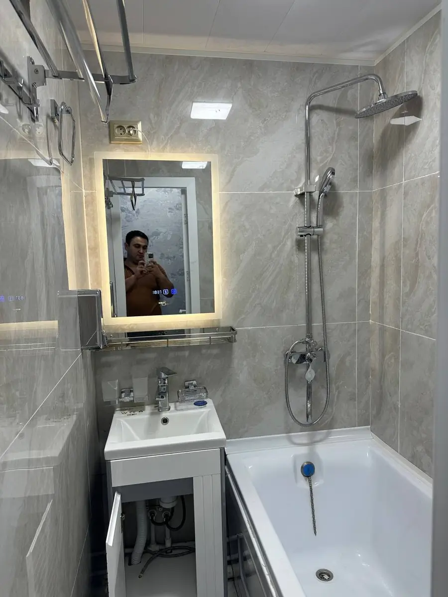 Продается 2-комнатная квартира − 55 м²