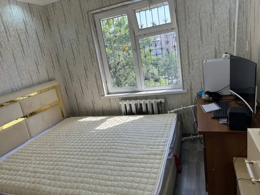 Продается 2-комнатная квартира − 55 м²