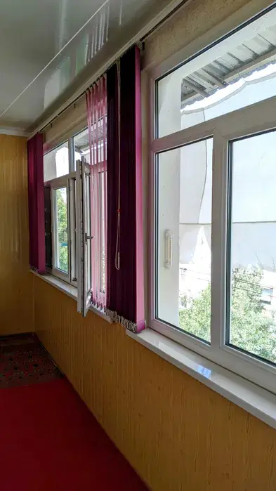 3 xonali kvartira sotiladi − 76.8 m²