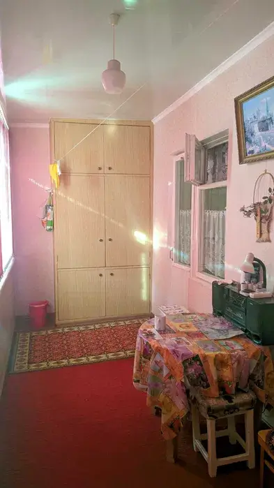 3 xonali kvartira sotiladi − 76.8 m²