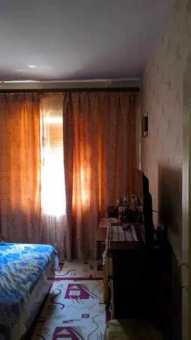 3 xonali kvartira sotiladi − 76.8 m²