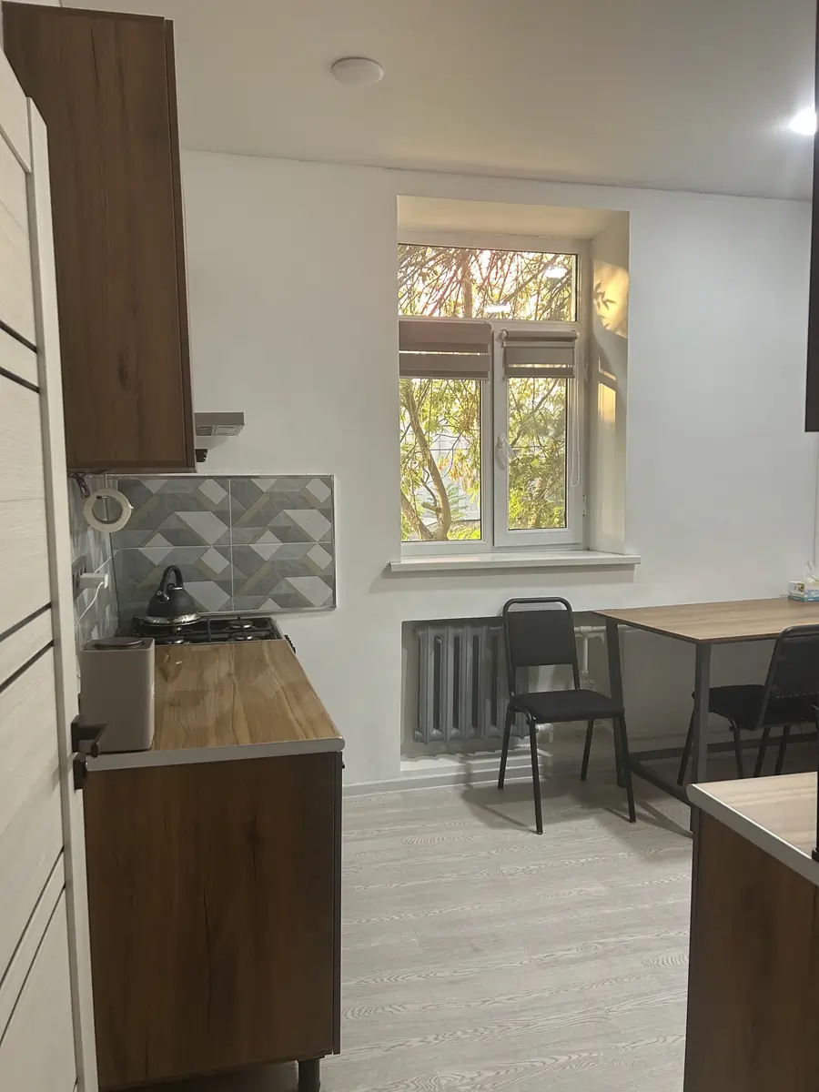 Продается 2-комнатная квартира − 51.6 м²