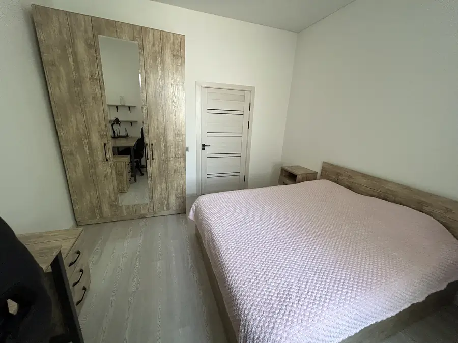 Продается 2-комнатная квартира − 51.6 м²