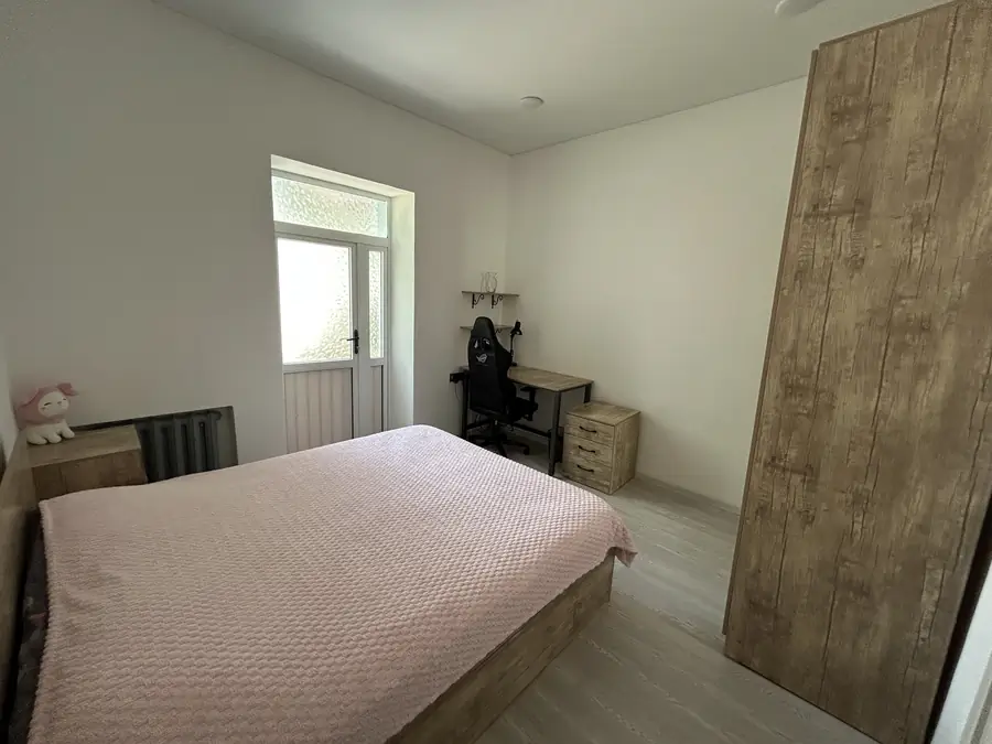 Продается 2-комнатная квартира − 51.6 м²