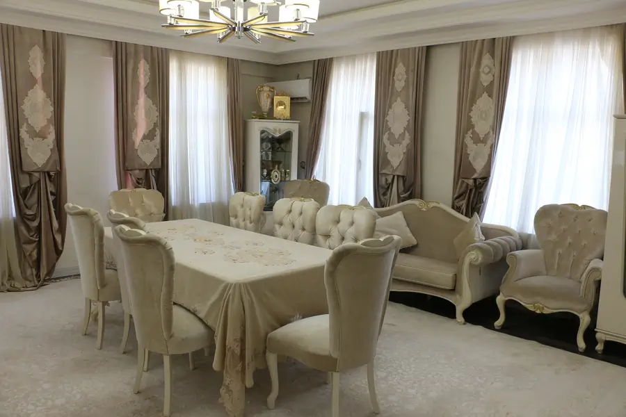 3 xonali kvartira − 120 m², 4/4 qavat