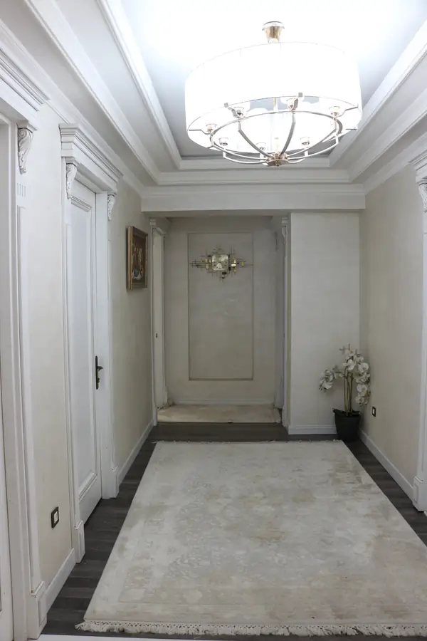 3 xonali kvartira sotiladi − 120 m²