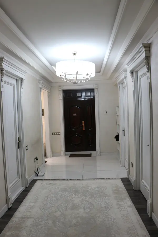 3 xonali kvartira sotiladi − 120 m²