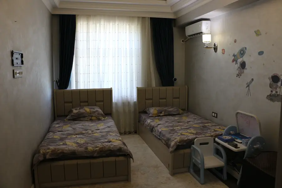 3 xonali kvartira sotiladi − 120 m²