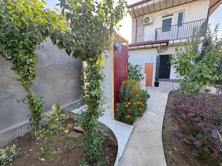 2 qavatli uy − 152 m², 6 sot.