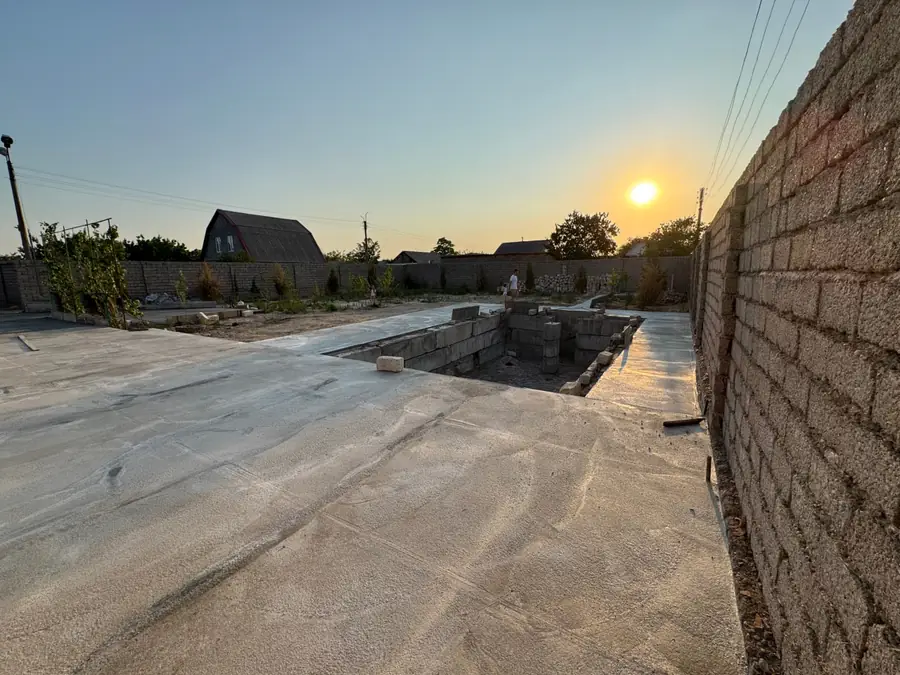 2 qavatli uy − 152 m², 7.4 sot.