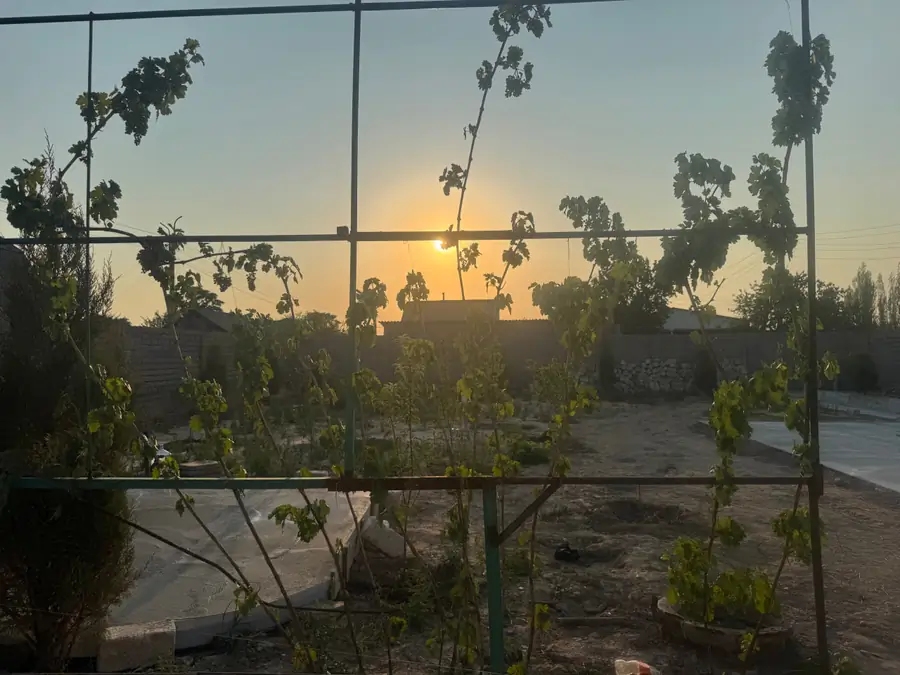 2 qavatli uy − 152 m², 7.4 sot.