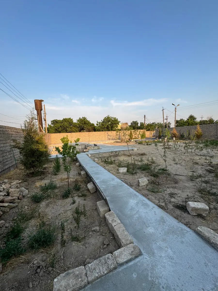 2 qavatli uy − 152 m², 7.4 sot.