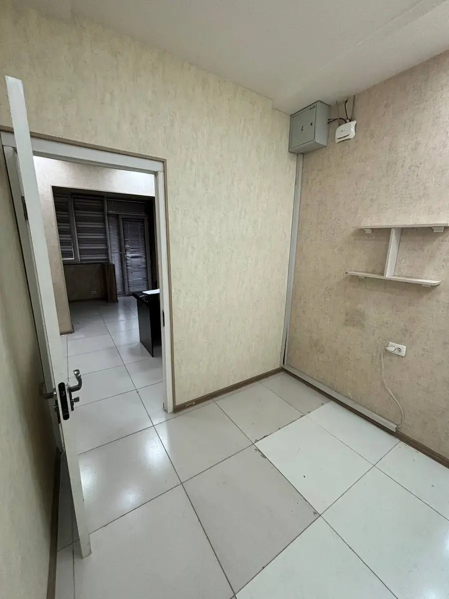 Ofis − 26 m², 1/4 qavat