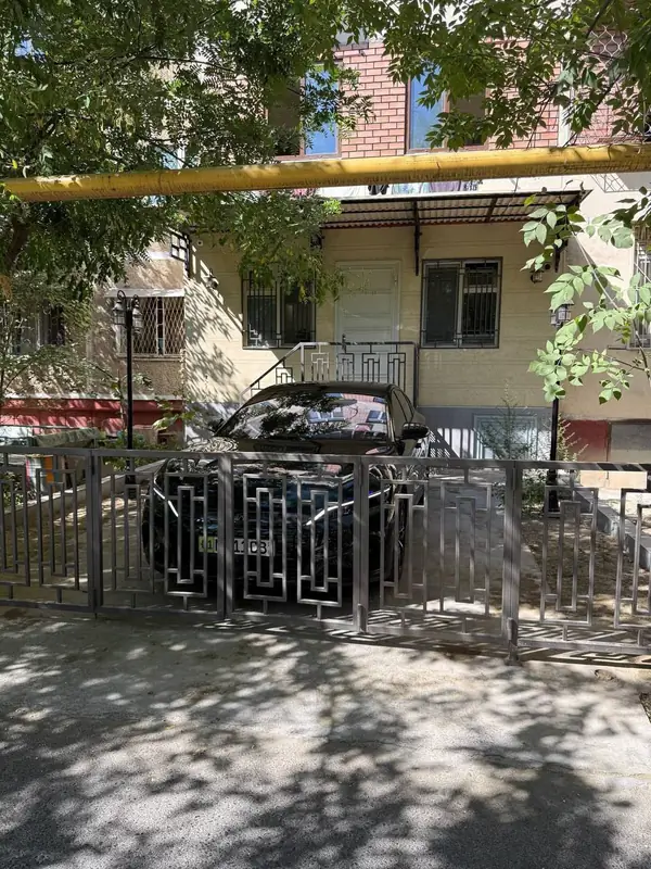 2-комнатная квартира − 58 м², 1/4 этаж