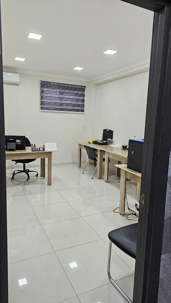 Ofis sotiladi − 184 m²