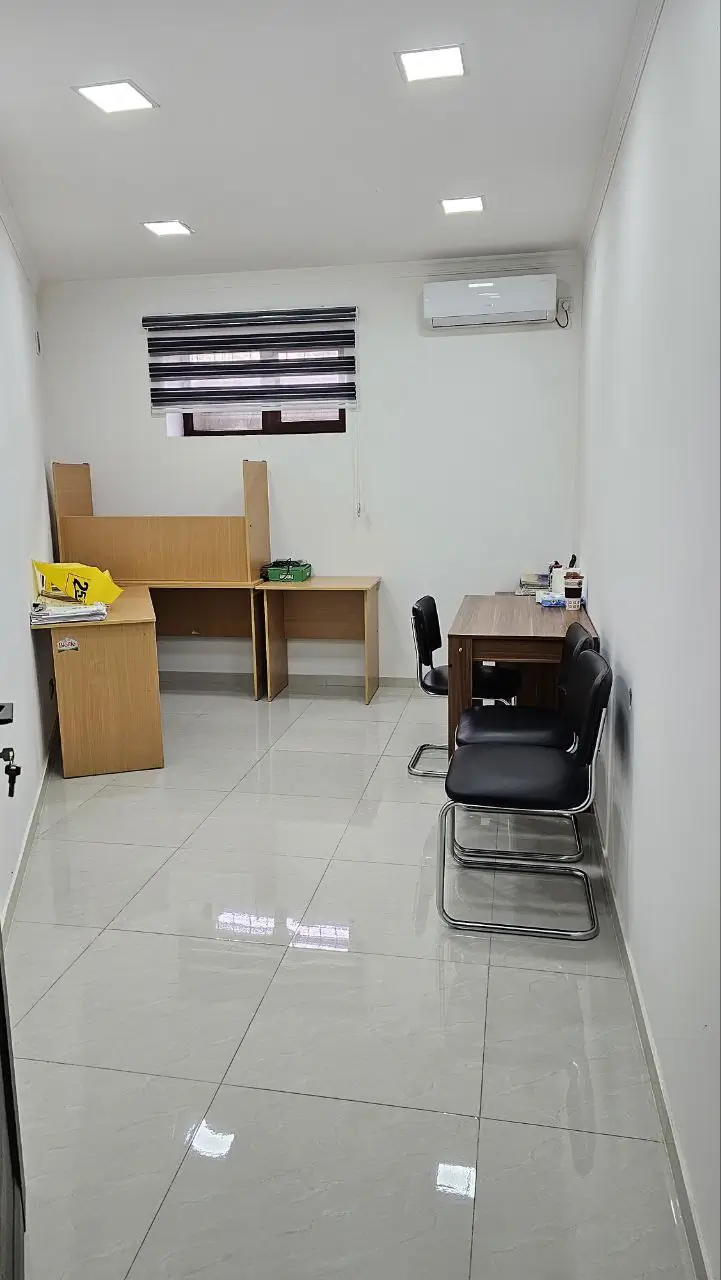 Ofis sotiladi − 184 m²