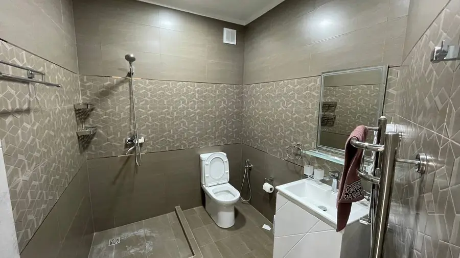 Ofis sotiladi − 184 m²