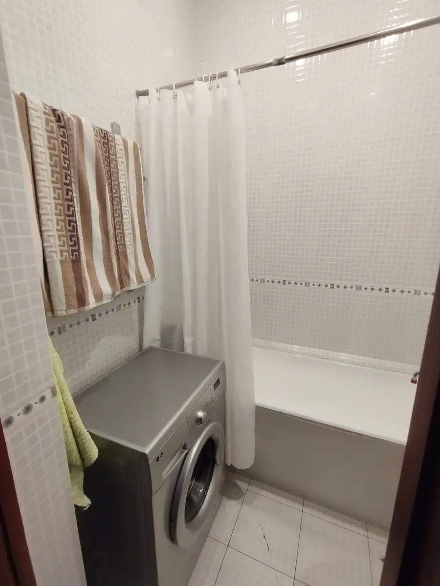 Продается 2-комнатная квартира − 51.1 м²