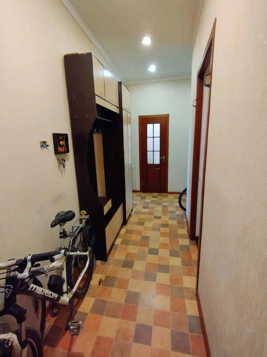 Продается 2-комнатная квартира − 51.1 м²