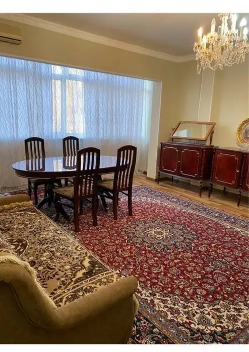 Сдается 3-комнатная квартира − 80 м²