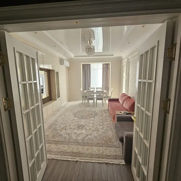 3 xonali kvartira − 93 m², 7/8 qavat